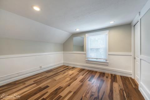 606 Grace St, Elgin, IL 60120 photo 12