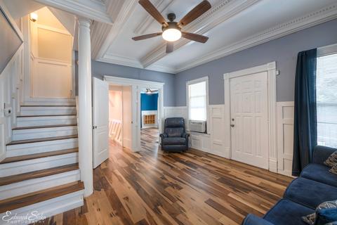 606 Grace St, Elgin, IL 60120 photo 5