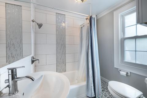 606 Grace St, Elgin, IL 60120 photo 11