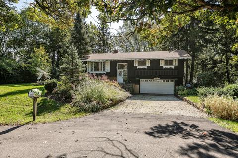 28231 W Crest Rd, Mchenry, IL 60051 photo 1