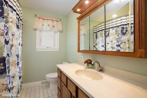 7 Rob Rd, Mount Prospect, IL 60056 photo 20