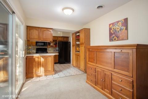 7 Rob Rd, Mount Prospect, IL 60056 photo 9