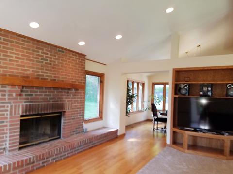 201 N Draper Rd, Mchenry, IL 60050 photo 8