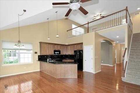 808 Colchester Dr, Oswego, IL 60543 photo 9