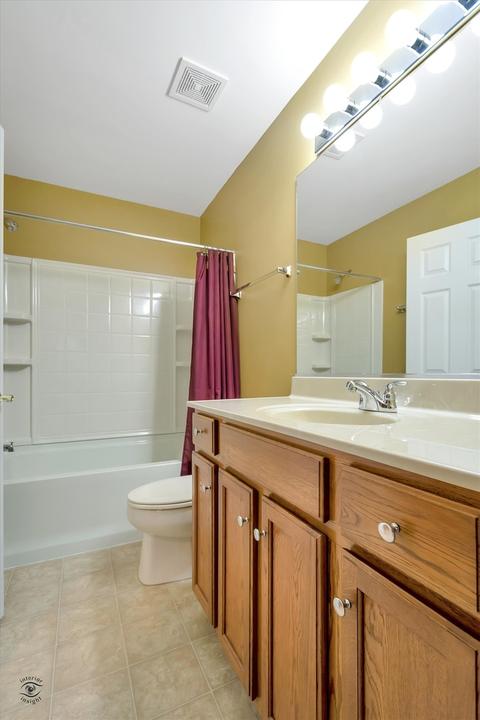 808 Colchester Dr, Oswego, IL 60543 photo 29