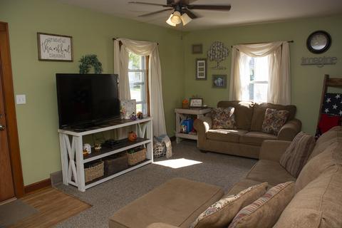 615 Genesee Ave, Morrison, IL 61270 photo 3