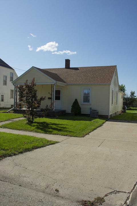 615 Genesee Ave, Morrison, IL 61270 photo 2