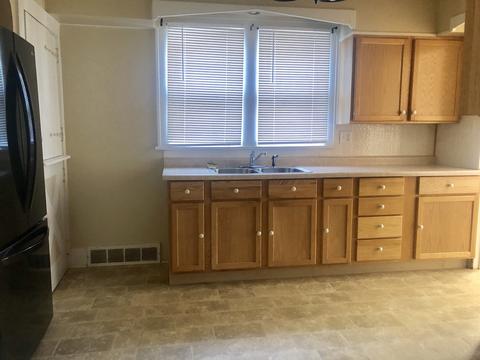 136 Riverview Dr, Ottawa, IL 61350 photo 8