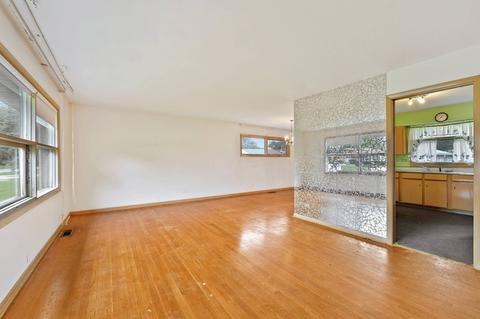 231 Michael Mnr, Glenview, IL 60025 photo 3