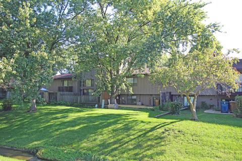 676 Circle Dr, Roselle, IL 60172 photo 21