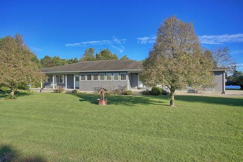 7961 Adam Rd, Weldon, IL 61882 photo 1
