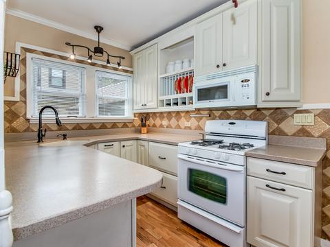 1003 Larkin Ave, Elgin, IL 60123 photo 6