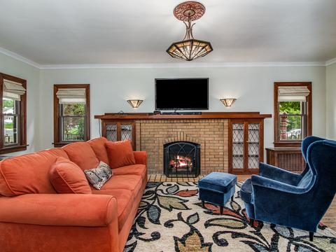 1003 Larkin Ave, Elgin, IL 60123 photo 4