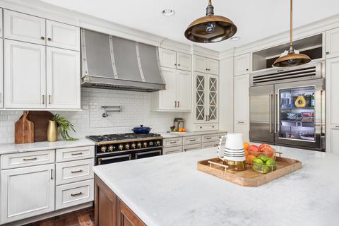 714 S Wright St, Naperville, IL 60540 photo 2