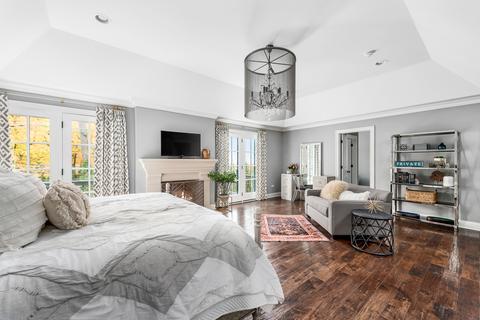 714 S Wright St, Naperville, IL 60540 photo 16
