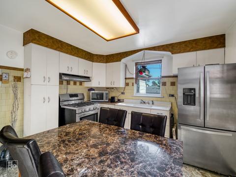 5621 S 72nd Ct, Summit, IL 60501 photo 3