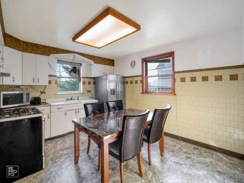 5621 S 72nd Ct, Summit, IL 60501 photo 2