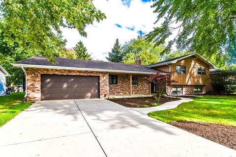 1528 Maple Ln, Elgin, IL 60123 photo 2