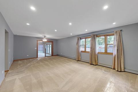 1528 Maple Ln, Elgin, IL 60123 photo 9