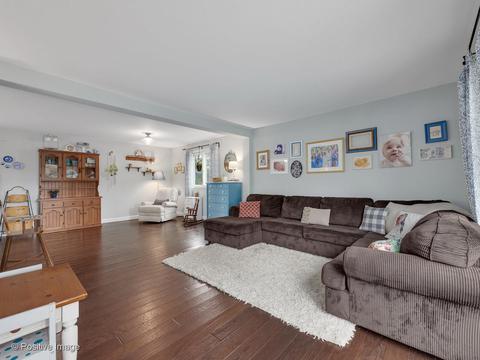 1151 Kent Ct, Wheaton, IL 60189 photo 3