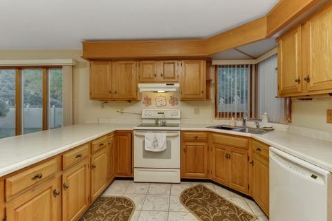 37 Chiswick Cir, Bloomington, IL 61704 photo 10