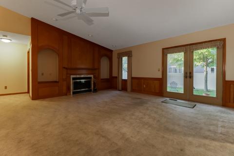 37 Chiswick Cir, Bloomington, IL 61704 photo 4