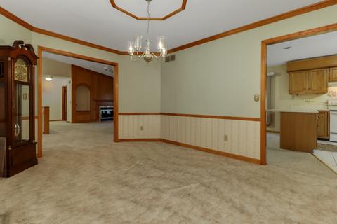 37 Chiswick Cir, Bloomington, IL 61704 photo 8