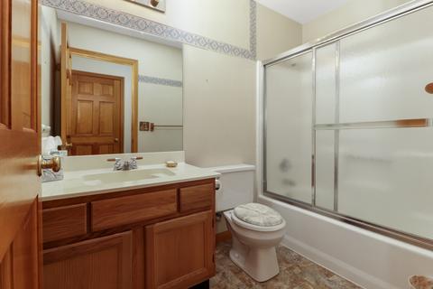 37 Chiswick Cir, Bloomington, IL 61704 photo 24