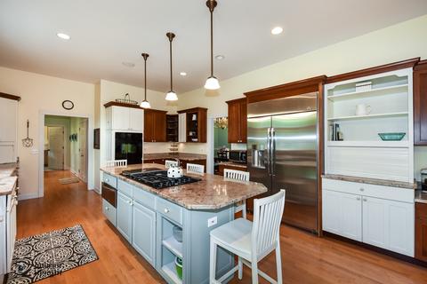 814 Becker Rd, Glenview, IL 60025 photo 8