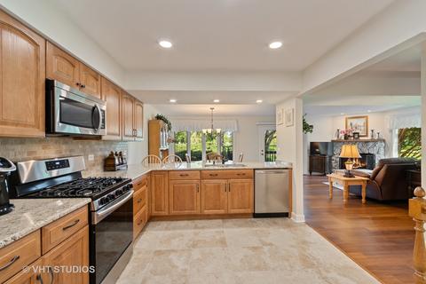 1860 Golf View Dr, Bartlett, IL 60103 photo 7