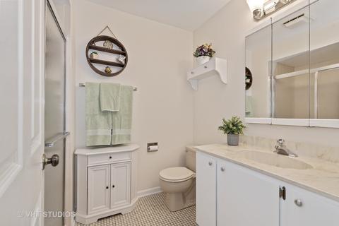 1860 Golf View Dr, Bartlett, IL 60103 photo 15