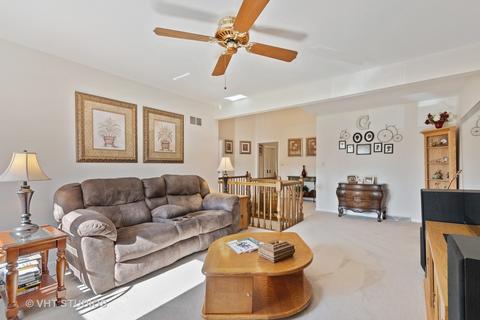 1860 Golf View Dr, Bartlett, IL 60103 photo 11