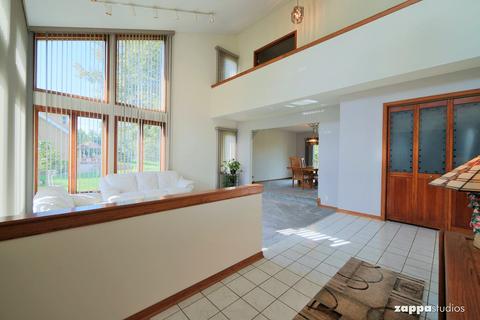 868 Kingston Ln, Bartlett, IL 60103 photo 4