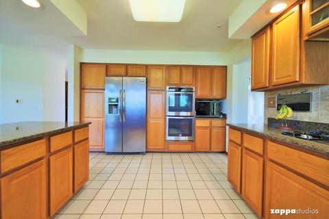 868 Kingston Ln, Bartlett, IL 60103 photo 11