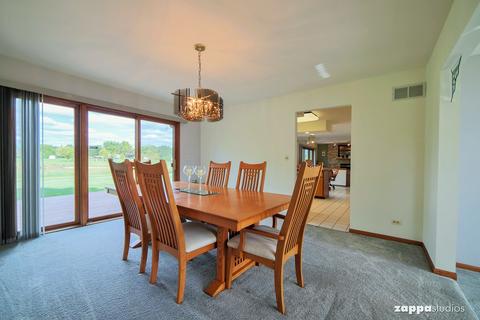 868 Kingston Ln, Bartlett, IL 60103 photo 7