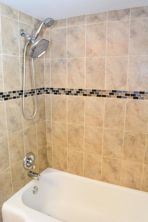 930 E Algonquin Rd, Des Plaines, IL 60016 photo 15