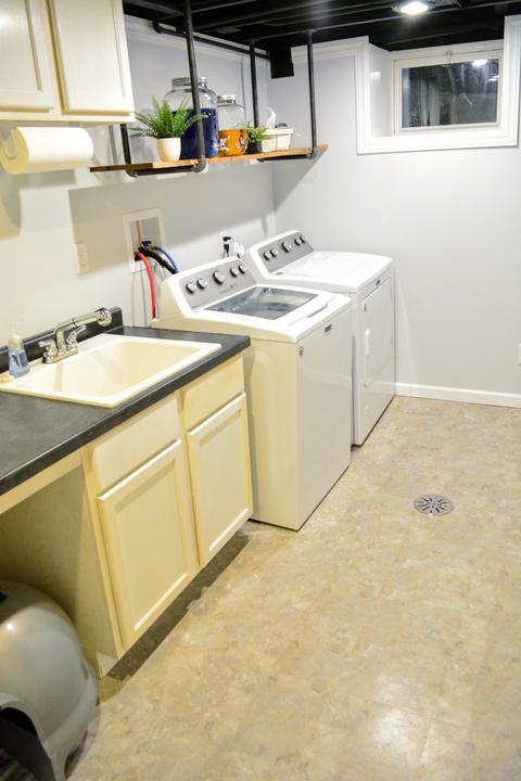 930 E Algonquin Rd, Des Plaines, IL 60016 photo 25