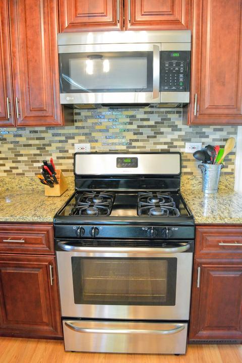 930 E Algonquin Rd, Des Plaines, IL 60016 photo 8