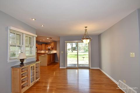 150 Alschuler Dr, Aurora, IL 60506 photo 3