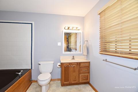150 Alschuler Dr, Aurora, IL 60506 photo 21