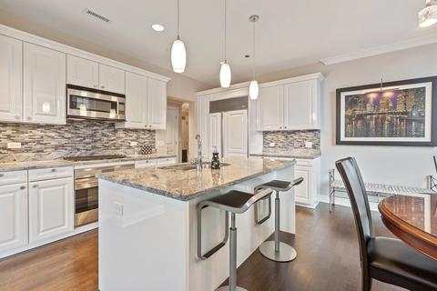10 E Delaware Pl #19D, Chicago, IL 60611 photo 8