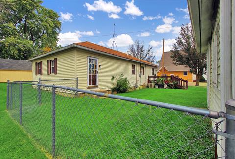 227 E Locust St, Lanark, IL 61046 photo 25