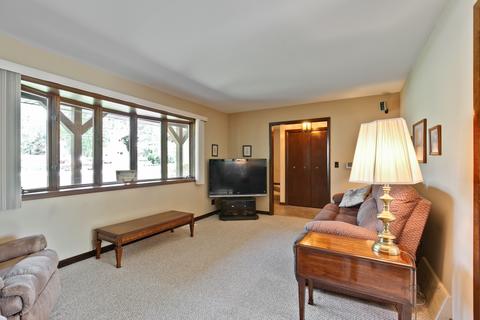 1021 Hooks Ln, Mchenry, IL 60050 photo 11