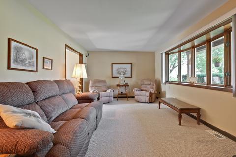 1021 Hooks Ln, Mchenry, IL 60050 photo 10
