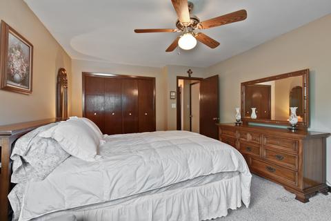 1021 Hooks Ln, Mchenry, IL 60050 photo 14