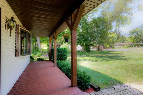 1021 Hooks Ln, Mchenry, IL 60050 photo 3