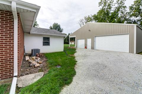 505 S Garfield St, Philo, IL 61864 photo 9
