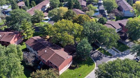 446 Dakota Trl, Wheeling, IL 60090 photo 2