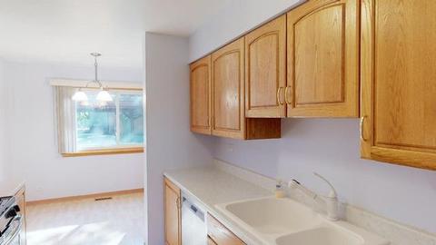 446 Dakota Trl, Wheeling, IL 60090 photo 9