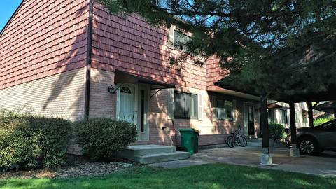 446 Dakota Trl, Wheeling, IL 60090 photo 1